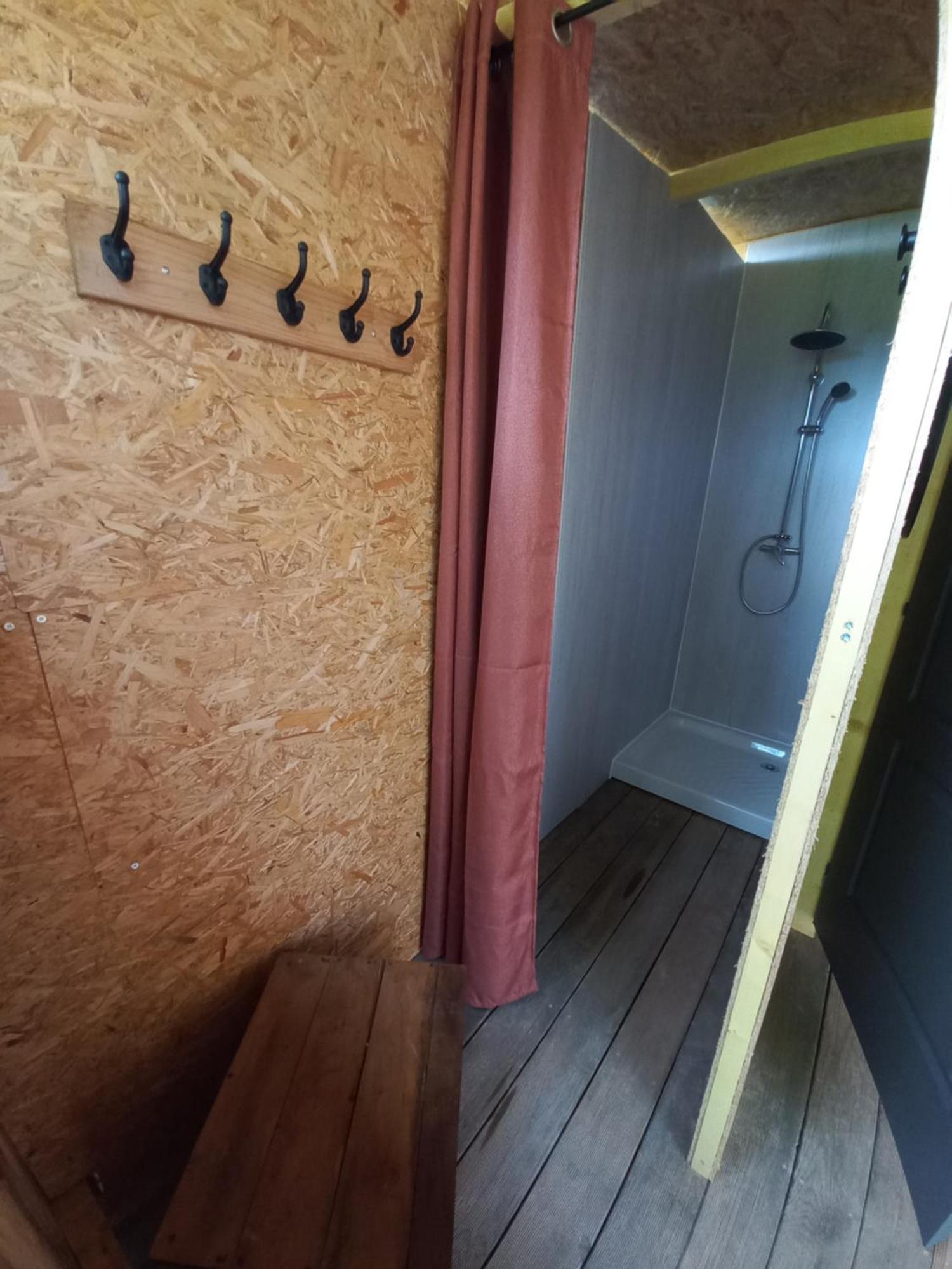 Luxury tent Tipi Du Petit Villers Le Brethon